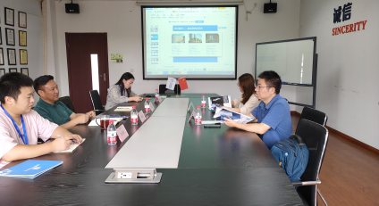 熱烈歡迎東南大學(xué)能源與環(huán)境學(xué)院 教授、系主任殷勇高、副教授徐國(guó)英來江蘇海雷德蒙新能源（集團(tuán)）有限公司參觀交流